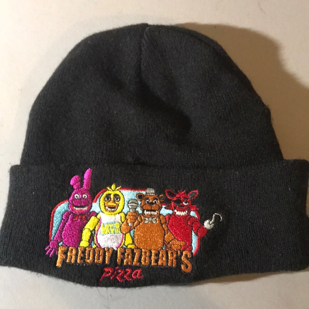 Freddy Fazbears Pizza beanie